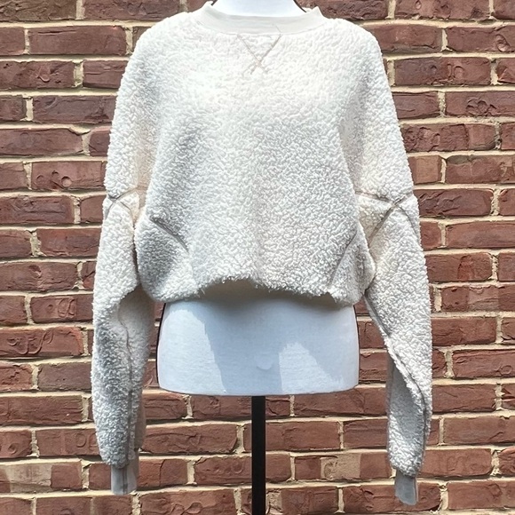 Urban Outfitters Sweaters - Urban Outfitters Out From Under Sz L Cropped Fleece Athleisure Active Wear Comfy